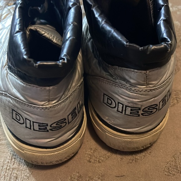 Used men’s snickers size 10.5 by diesel - Picture 5 of 9